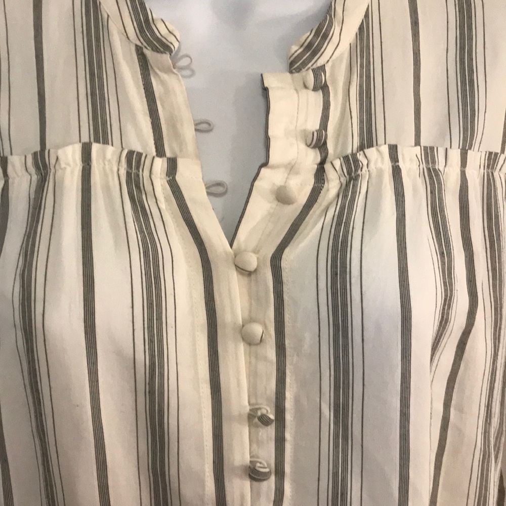 Loft Blouse - Picture 2 of 6
